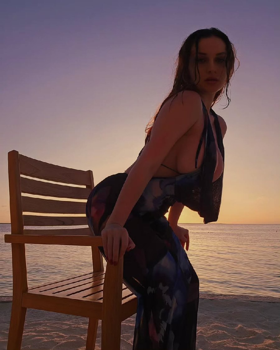 Sexy girl Miranda Faith nude in Makasar