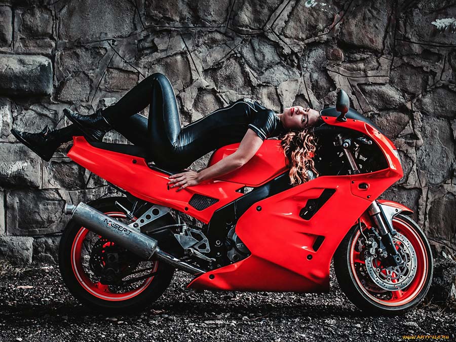 Beautiful girl Beautiful girls and motorcycles in Makasar