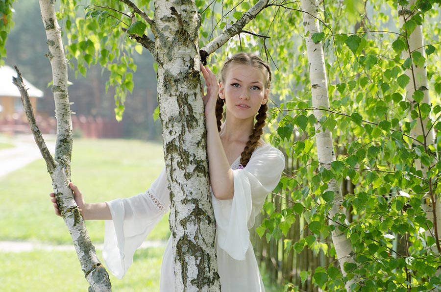 Women in Slavic costumes in Makasar