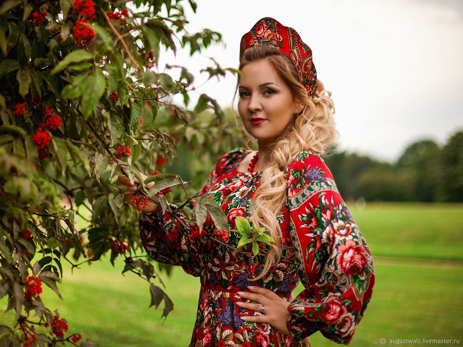 Women in Slavic costumes in Makasar