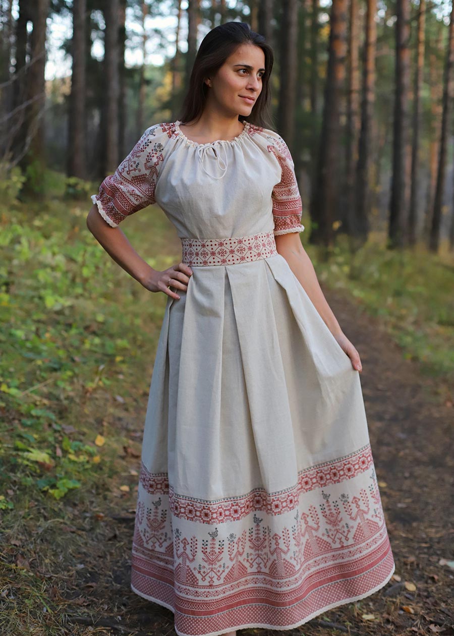Girls in Slavic costumes in Makasar