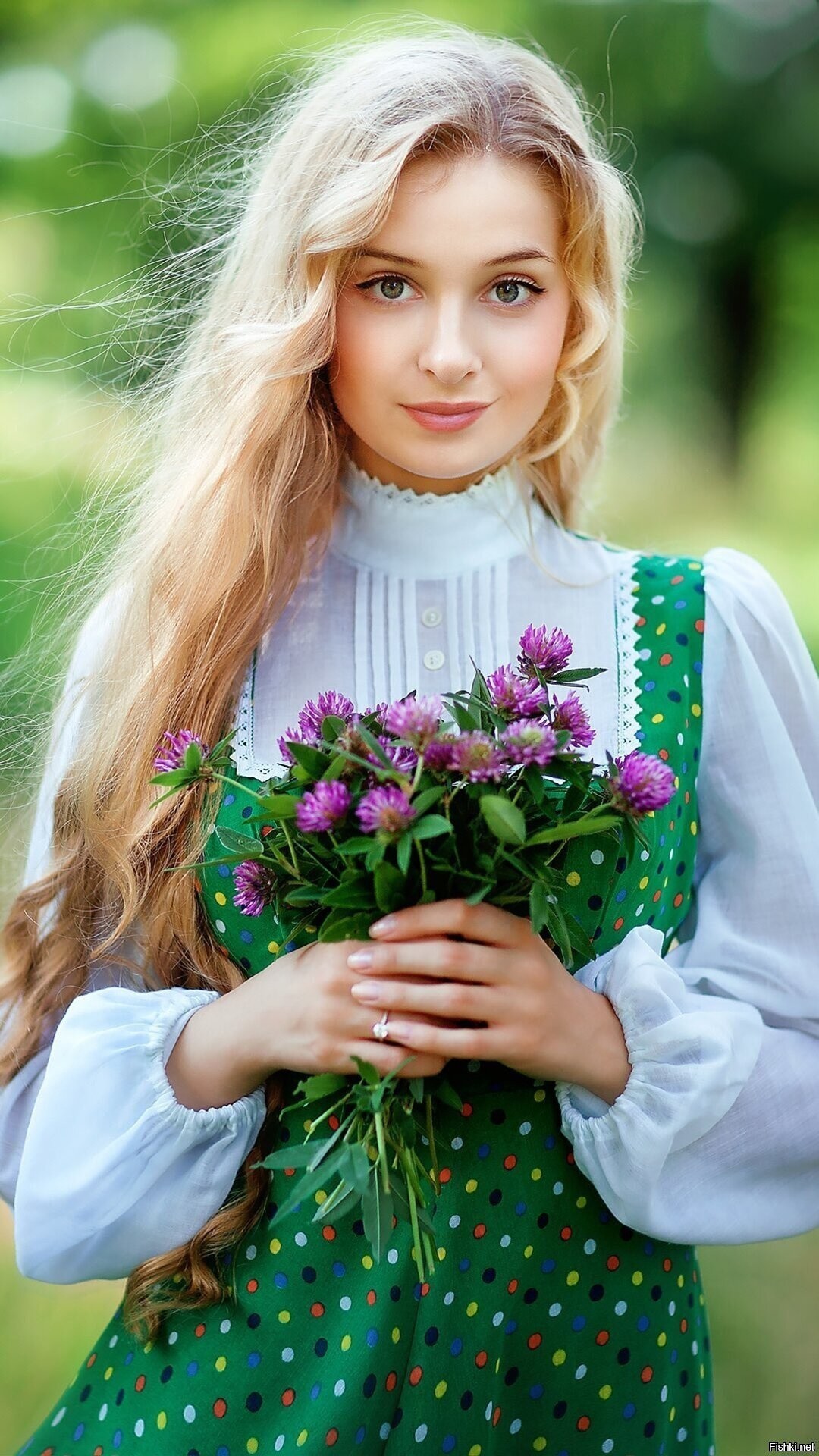 Girls in Slavic costumes in Makasar