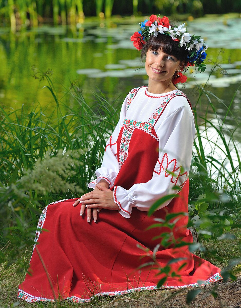 Beautiful girl Girls in Slavic costumes in Makasar